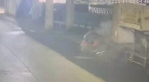 पुण्यात पहाटे पोलो कारचा अपघात, दोन तरुणांचा दुर्दैवी अंत