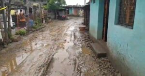 रस्ते दुरुस्तीच्या प्रतीक्षेत नागरिक; कारवाई अजूनही नाही